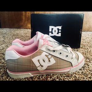 DC women’s Chelsea shoes
